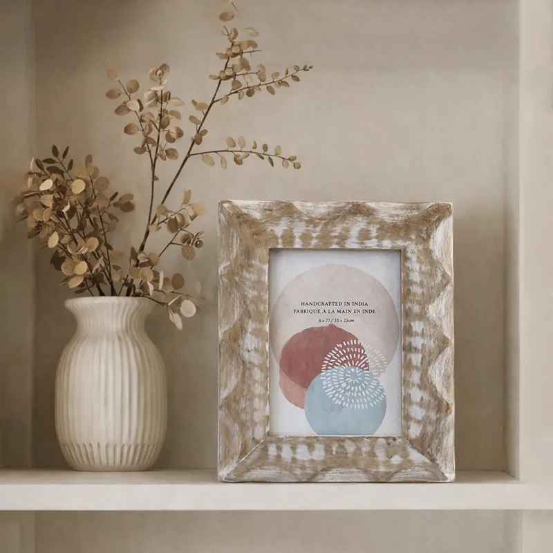 قاب عکس Bravon