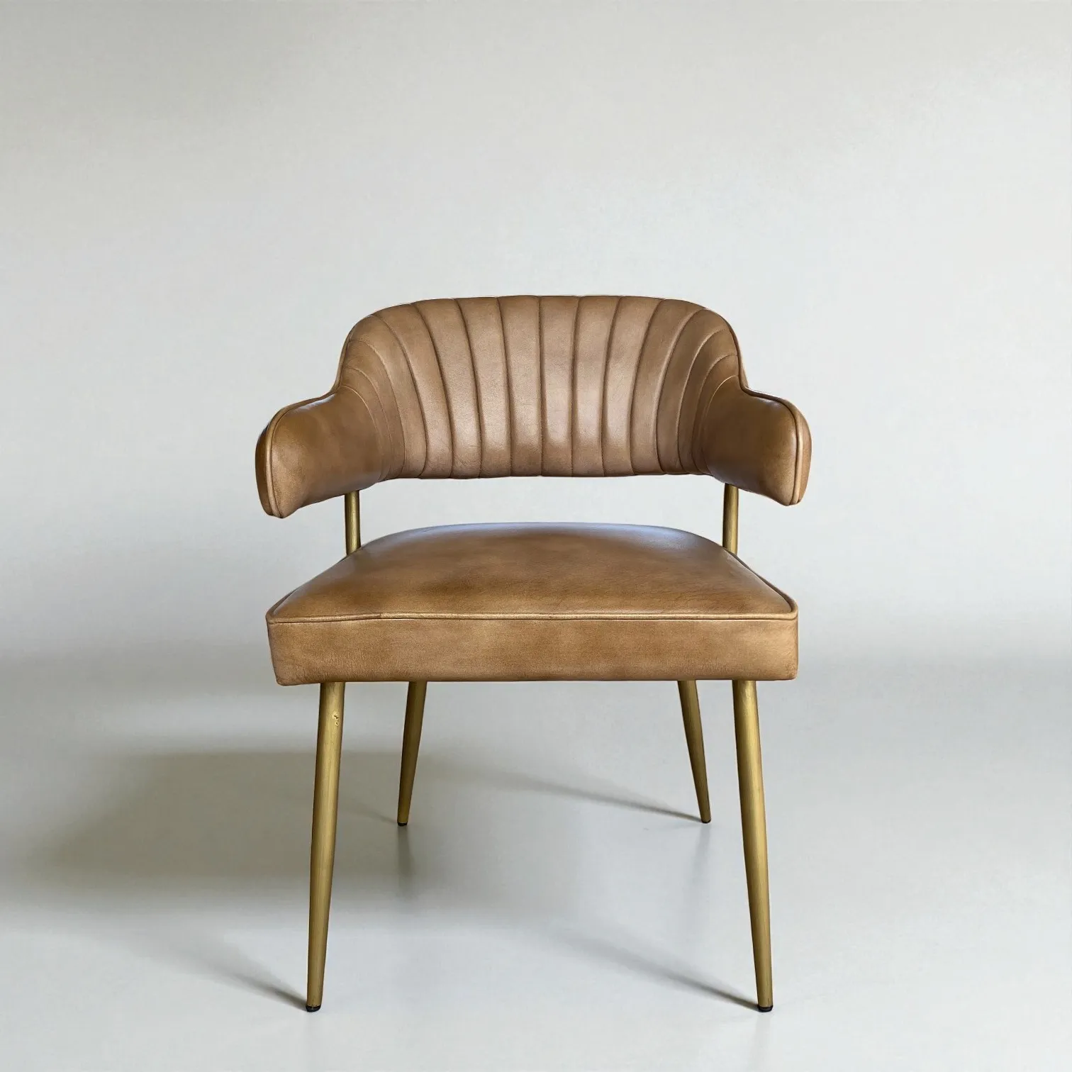 صندلی چرم طبیعی دسته دار Ashford