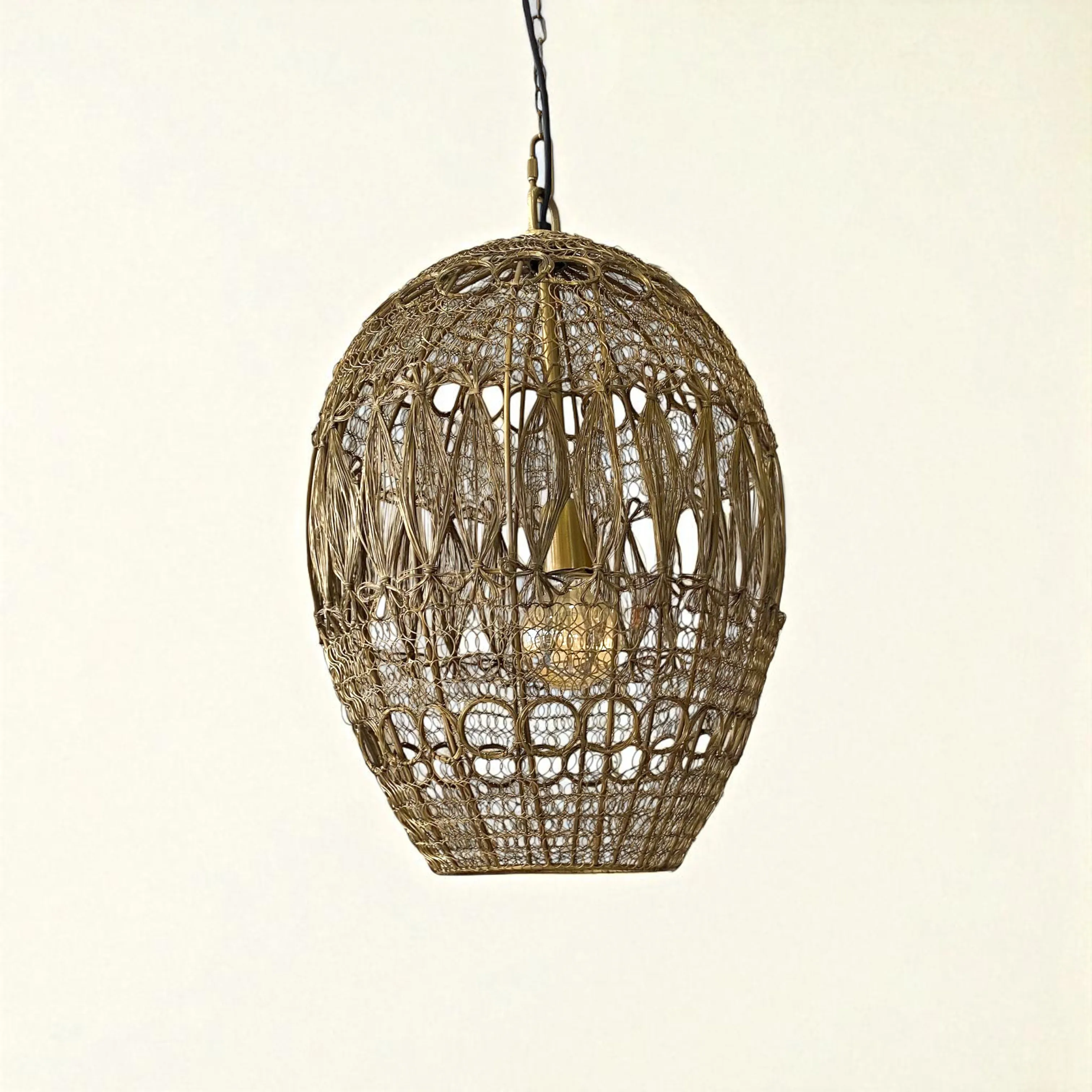 لوستر برنجی اورینا