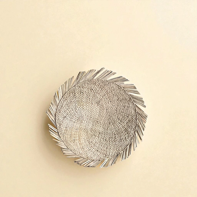 Savanna Fray – Handwoven Palm Placemat