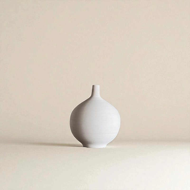 گلدان سفید شیاردار Whispering Seed
